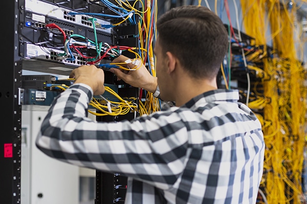 servicos telecomunicacoes